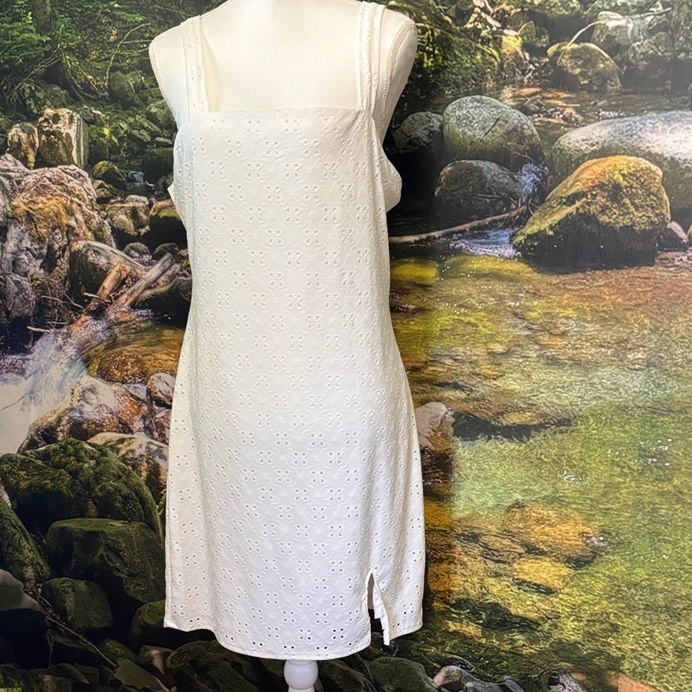 Elegant White Maxi Dress